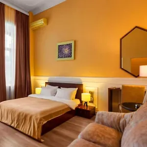 https://house-jeanne-darc.aboutbakuhotels.com