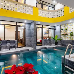 https://the-lit-villa.hotelsofhoian.com